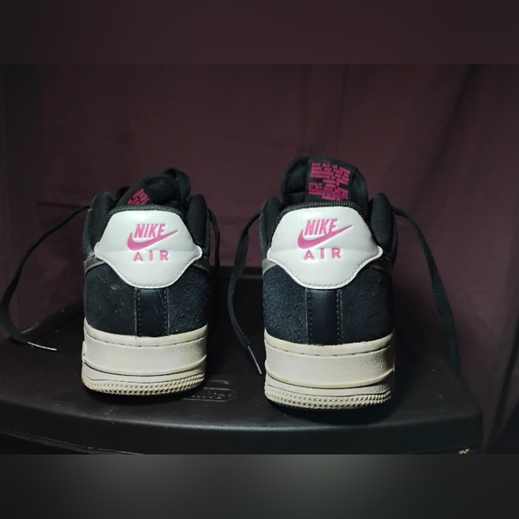 Women's Nike Air Force 1 LE Casual Black Pink Blast Silver Size 6 - Picture 4 of 5